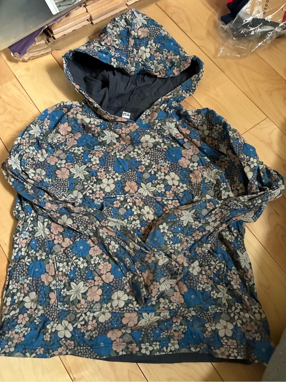 Tea Collection Floral Hooded tee 8 Sweatshirt in Blue and Pink